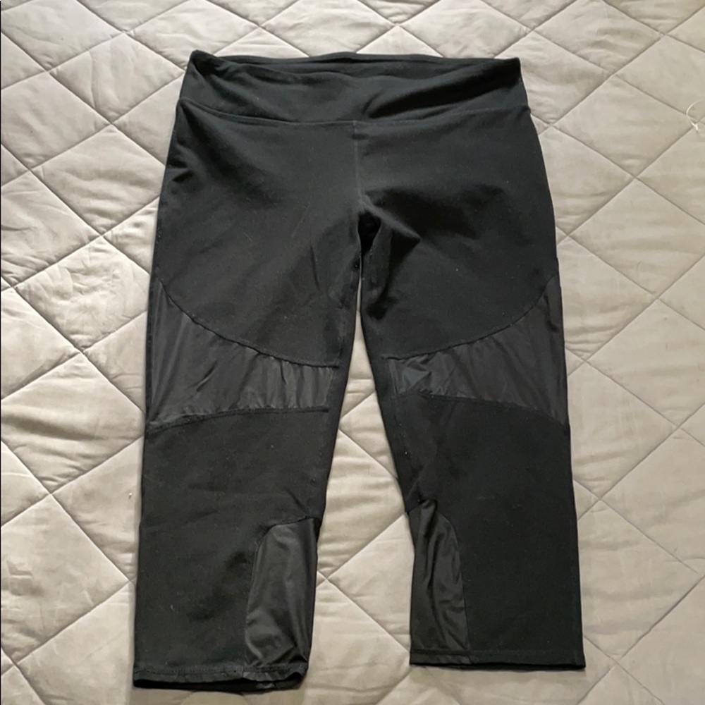 Fabletics Capri Moto Leggings, Size Large